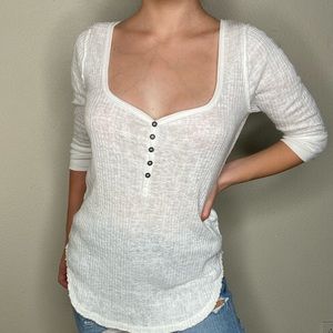 ♥︎WHITE V-NECK LONG SLEEVE SHIRT♥︎